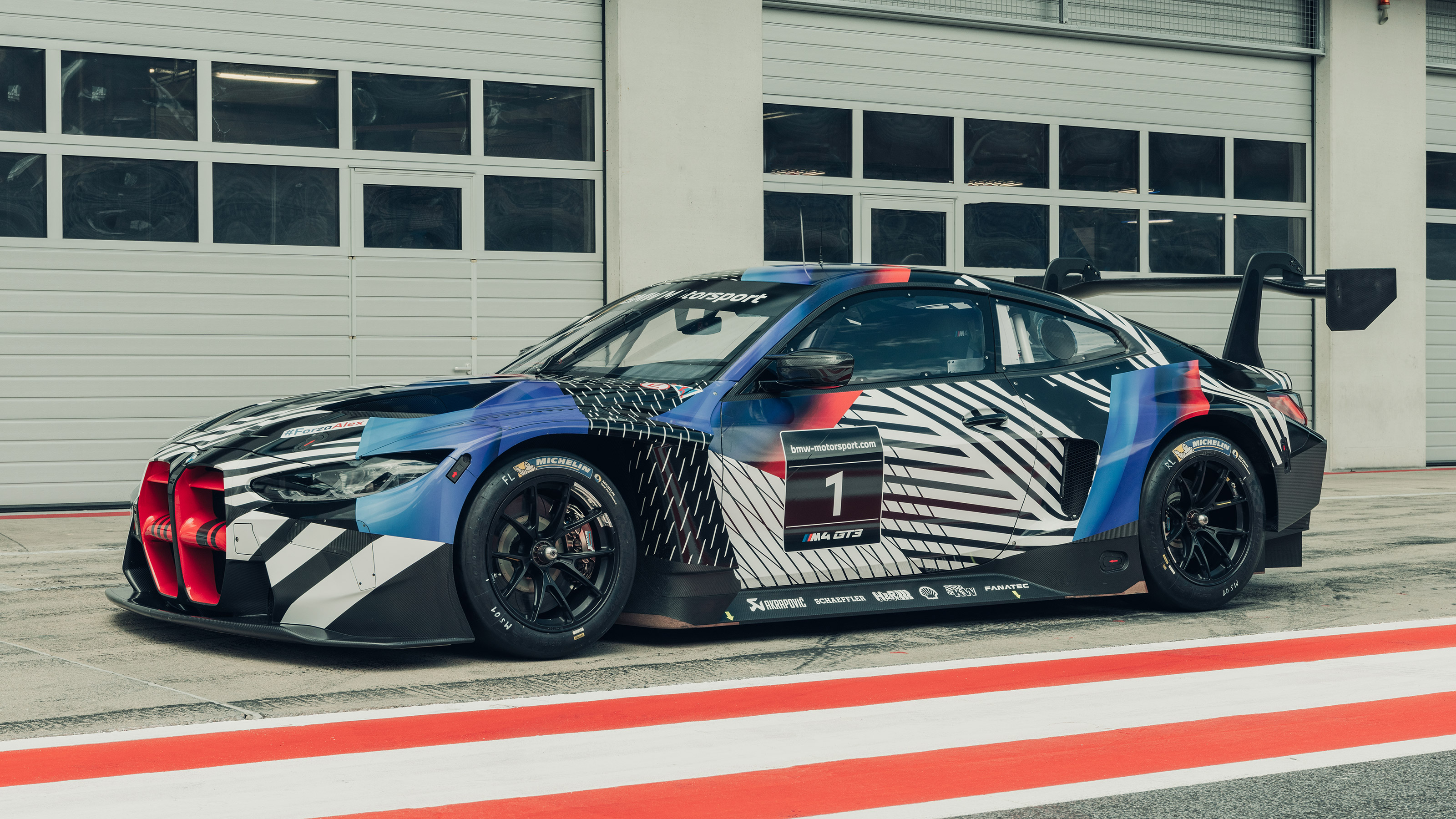 2021 BMW M4 GT3 racer shown in official pictures evo